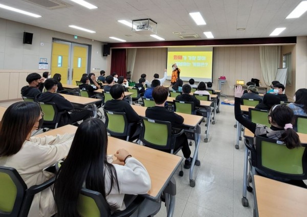 30e33e40a7d19c7440e8dfb5abb6c46e_1675392